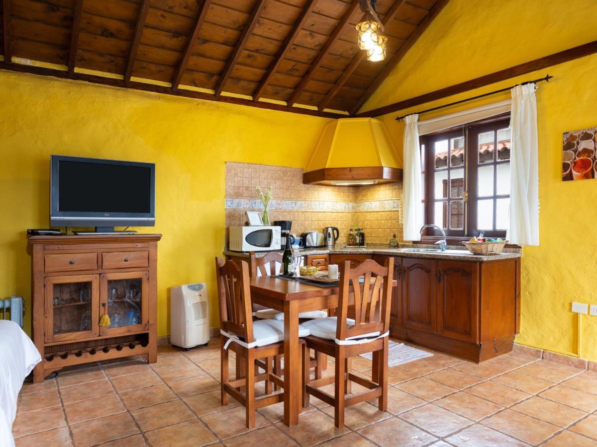 Casa El Mirlo: Paraiso Rural Con Piscina Y Hermosos Jardines En Icod De Vinos, Tenerife - Es-279-20 Villa