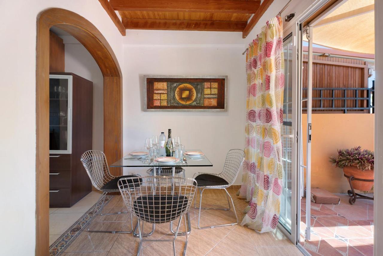Duplex Oasis El Pal Mar Hébergement de vacances *