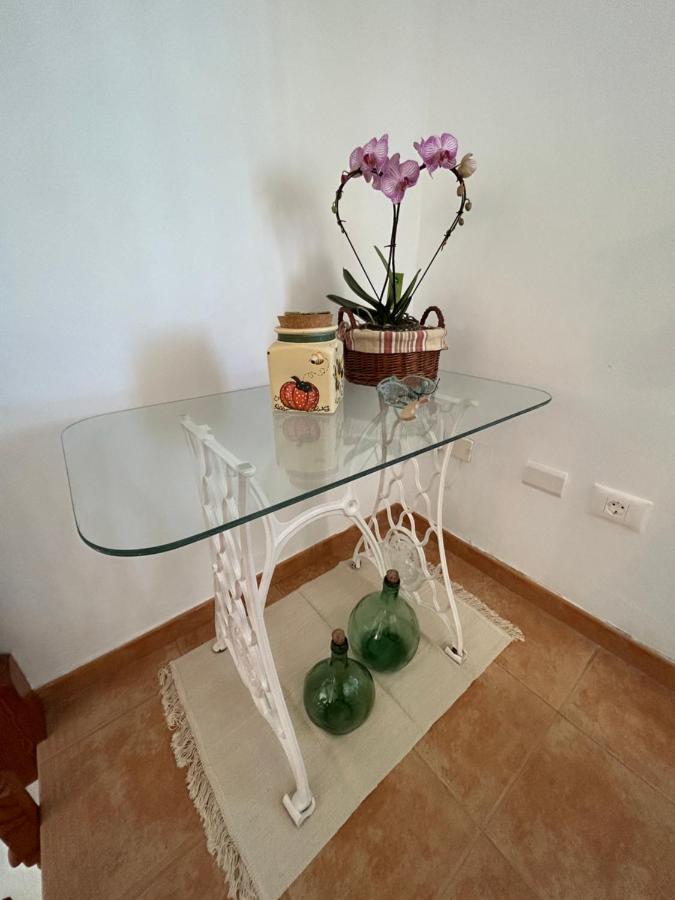Casa Abona, Precioso Atico Con Wifi Gratis Y Vistas Increibles Al Mar Y La Montana * La Sabinita