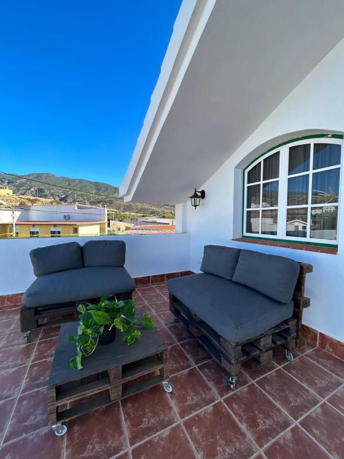 Casa Abona, Precioso Atico Con Wifi Gratis Y Vistas Increibles Al Mar Y La Montana *