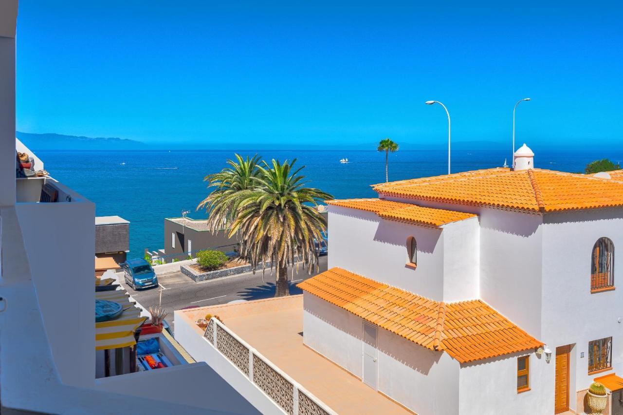 Wonderful With A Sea View, Wifi, Pool Apartment