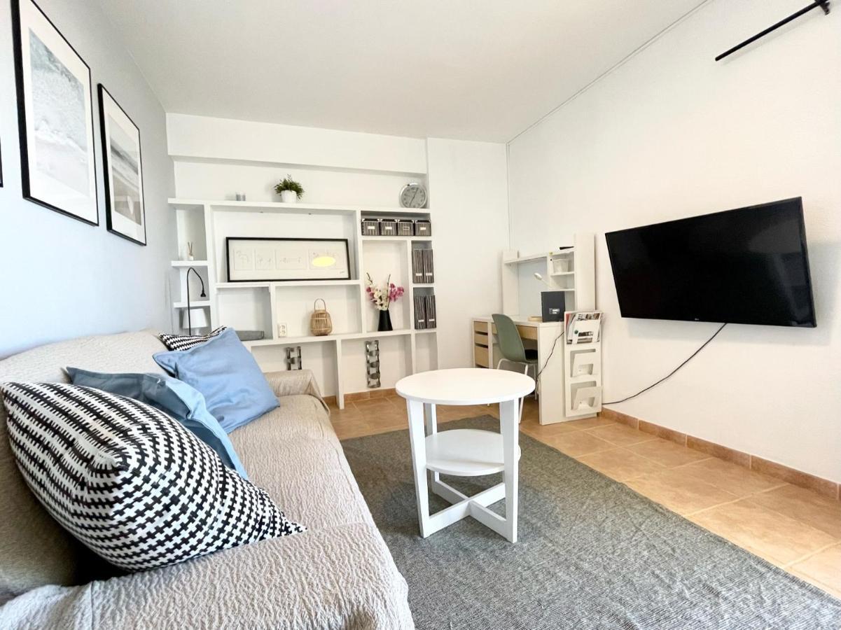 Beachfront With Ocean Views Apartment