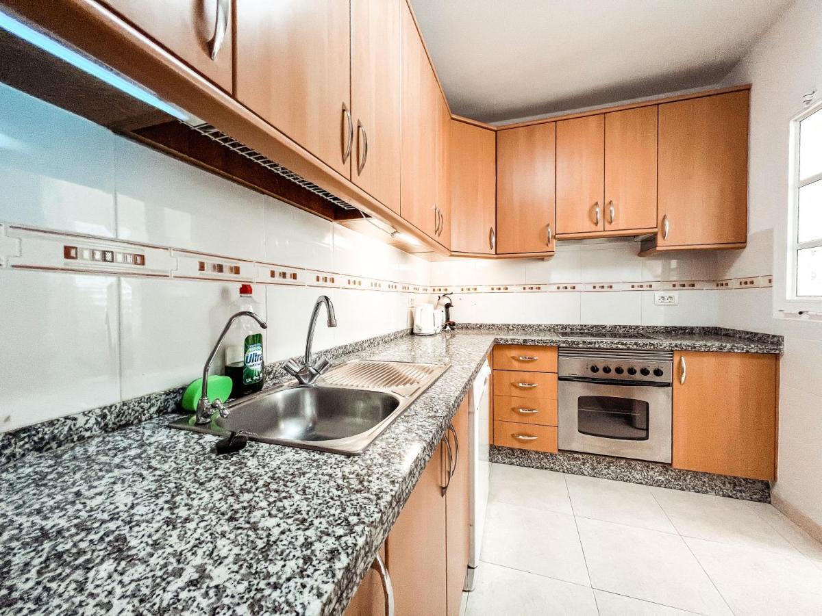 Townhouse With Ac In Callao Salvaje, Sonia, Cs148 Holiday home