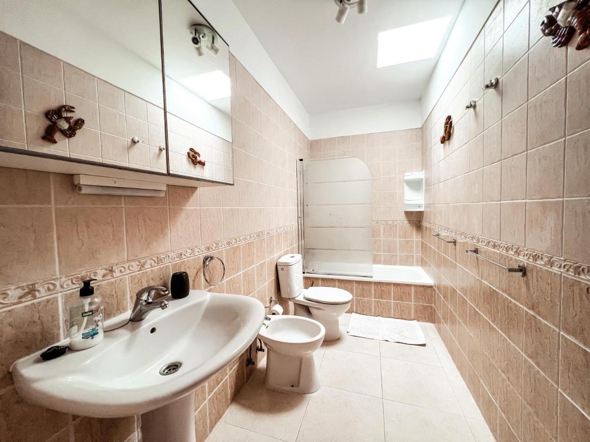 Townhouse With Ac In Callao Salvaje, Sonia, Cs148
