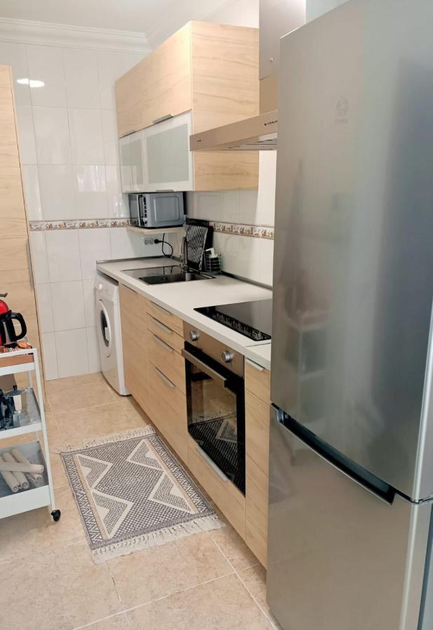 Confortable En Pueblo Costero Apartamento *