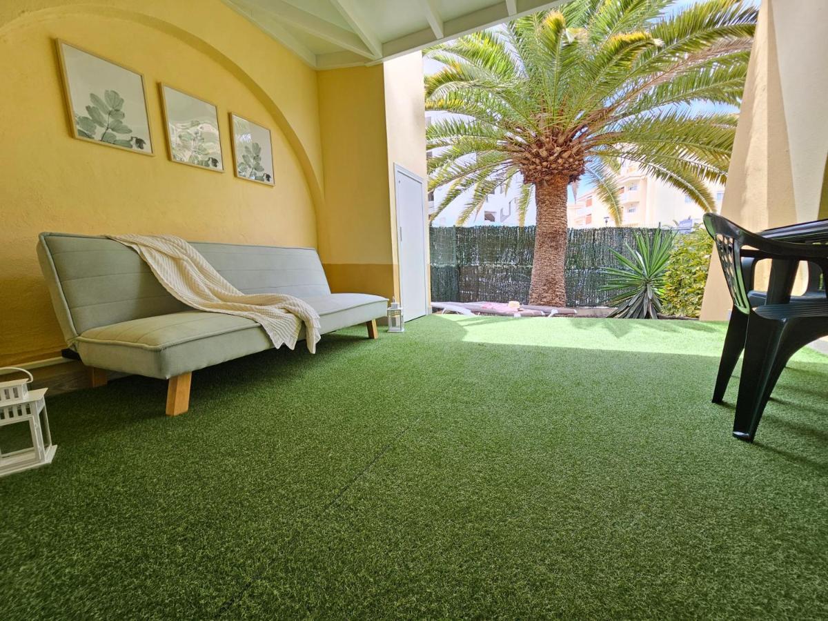 Apartment & Refreshing Pool Holidays Air-conditioning , Costa Adeje (Tenerife)
