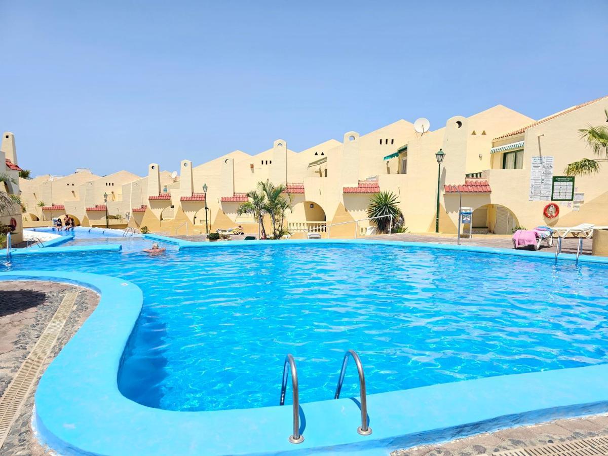 & Refreshing Pool Holidays Air-conditioning , * Costa Adeje (Tenerife)