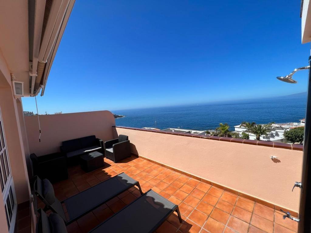 Volcano Views & Wifi Apartment