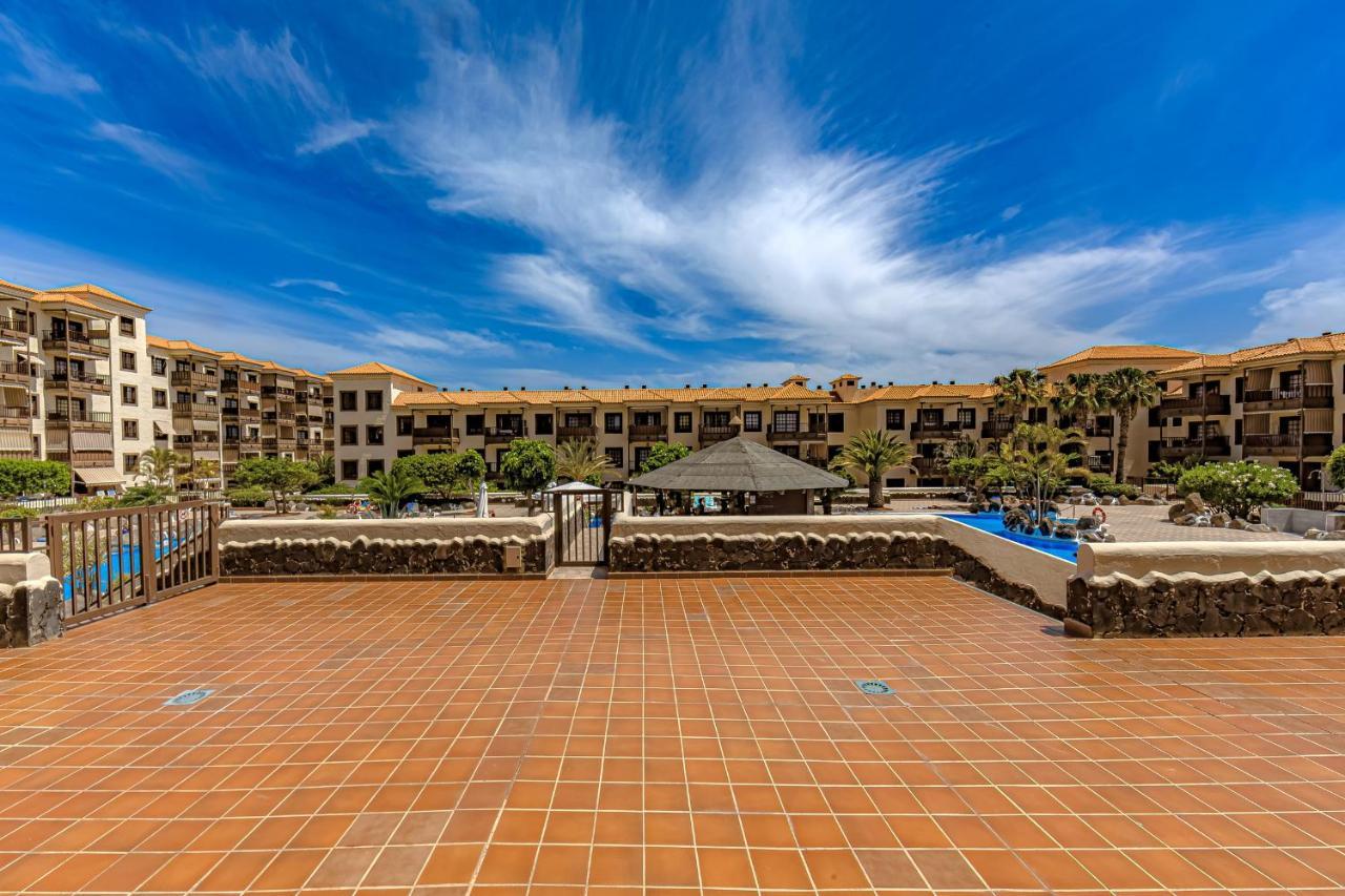 Apartment In Front Of The Ocean, Espectacular View, Pool And Wifi