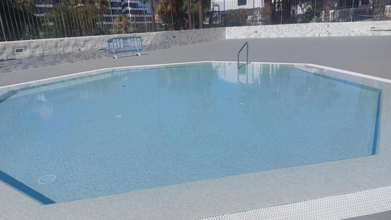 Margarita Con Piscina En Playa Honda, Playa Americas