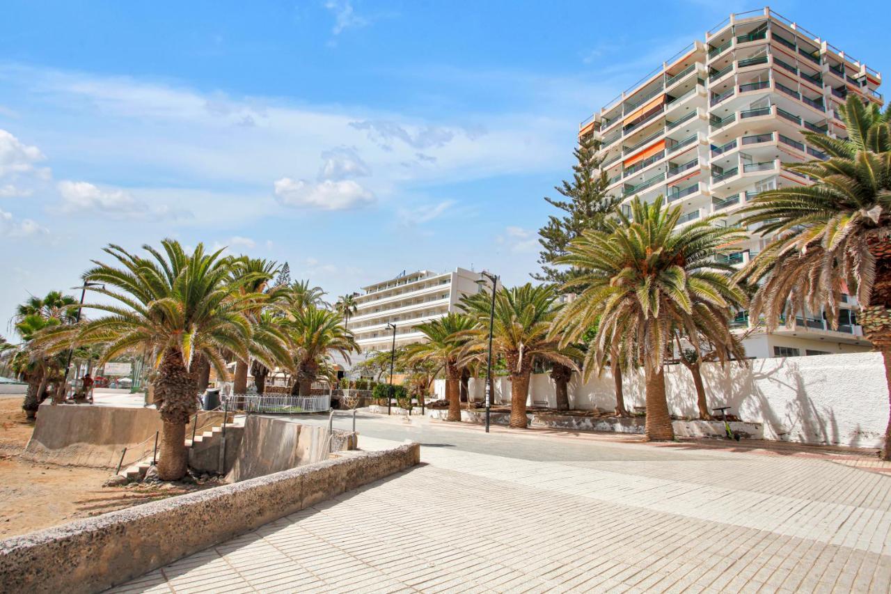 Stunning Holidays, Large Terrace On The Sea Appartement *