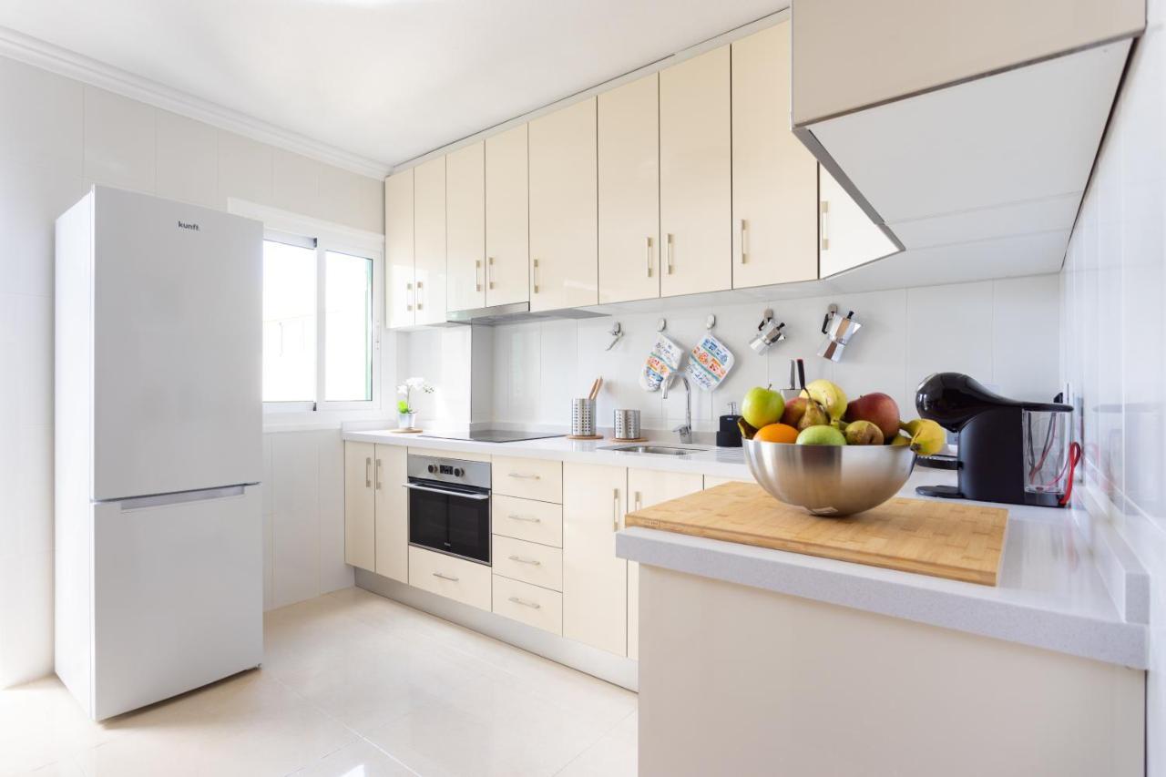 Classbnb - Three Spacious 150m From The Americas Promenade Apartment Arona (Tenerife)