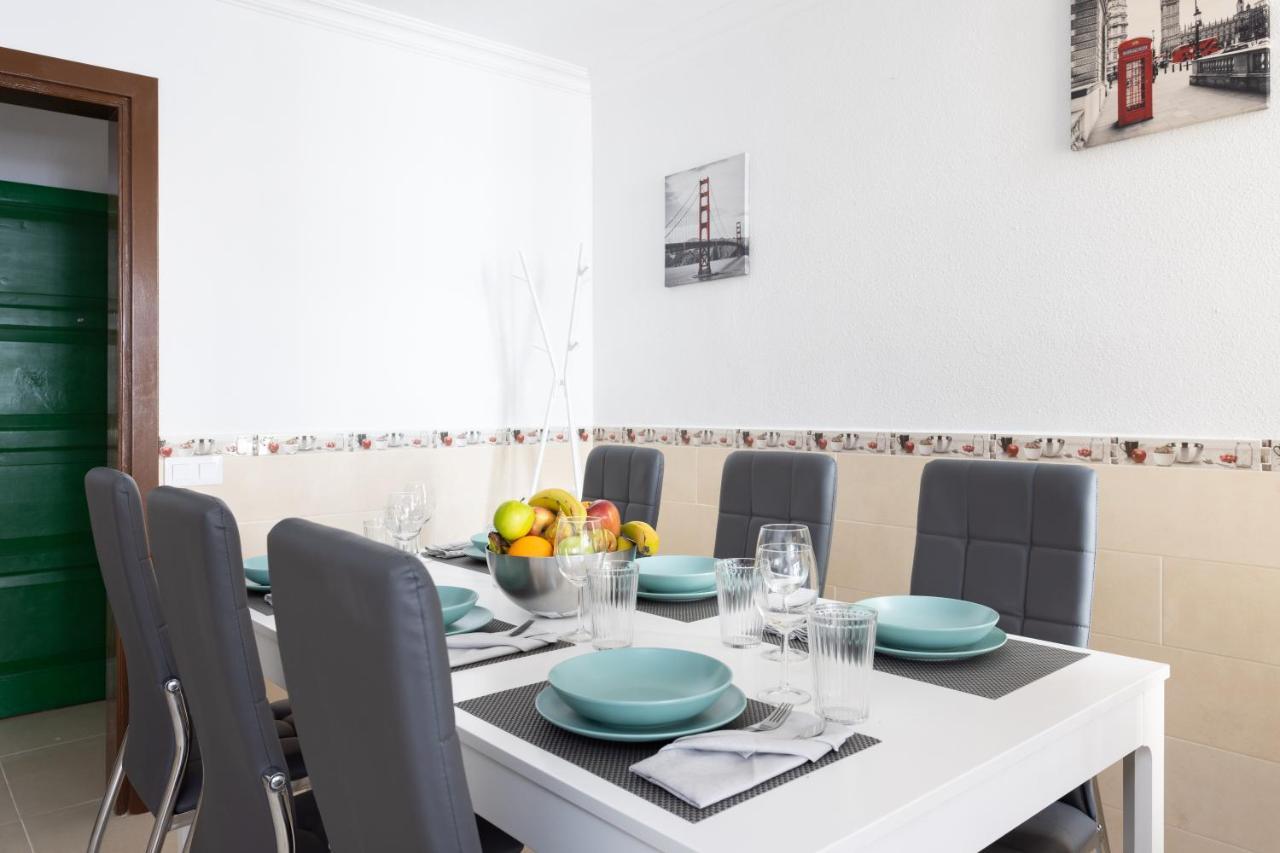 Classbnb - Three Spacious 150m From The Americas Promenade