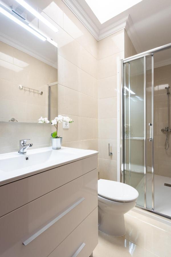 Classbnb - Three Spacious 150m From The Americas Promenade Apartment *