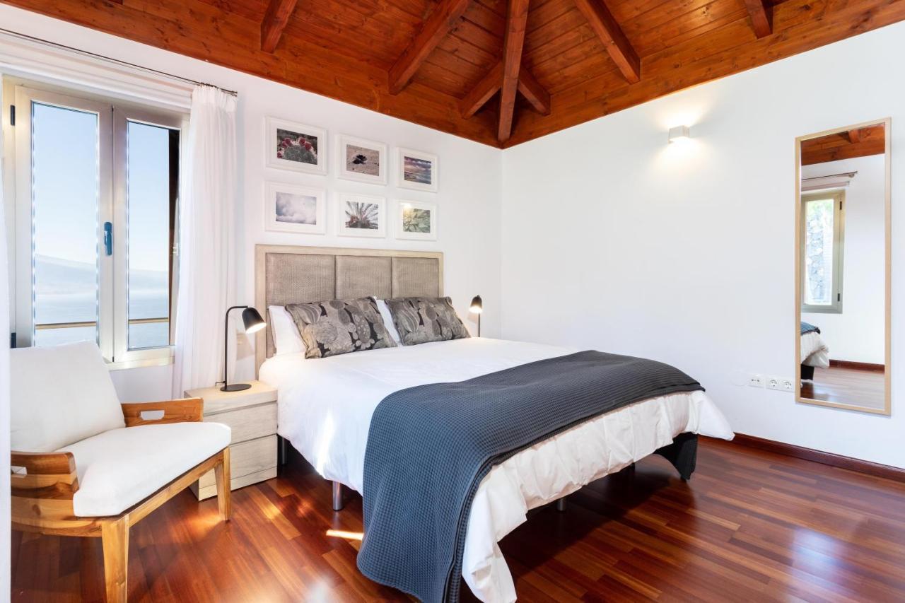 Prime Sea And Mountain Views With Pool Сasa de vacaciones
