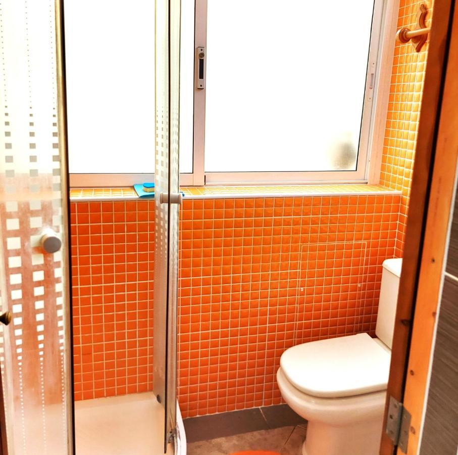 Cheap Studio, Wifi Free Adeje House Сasa de vacaciones *