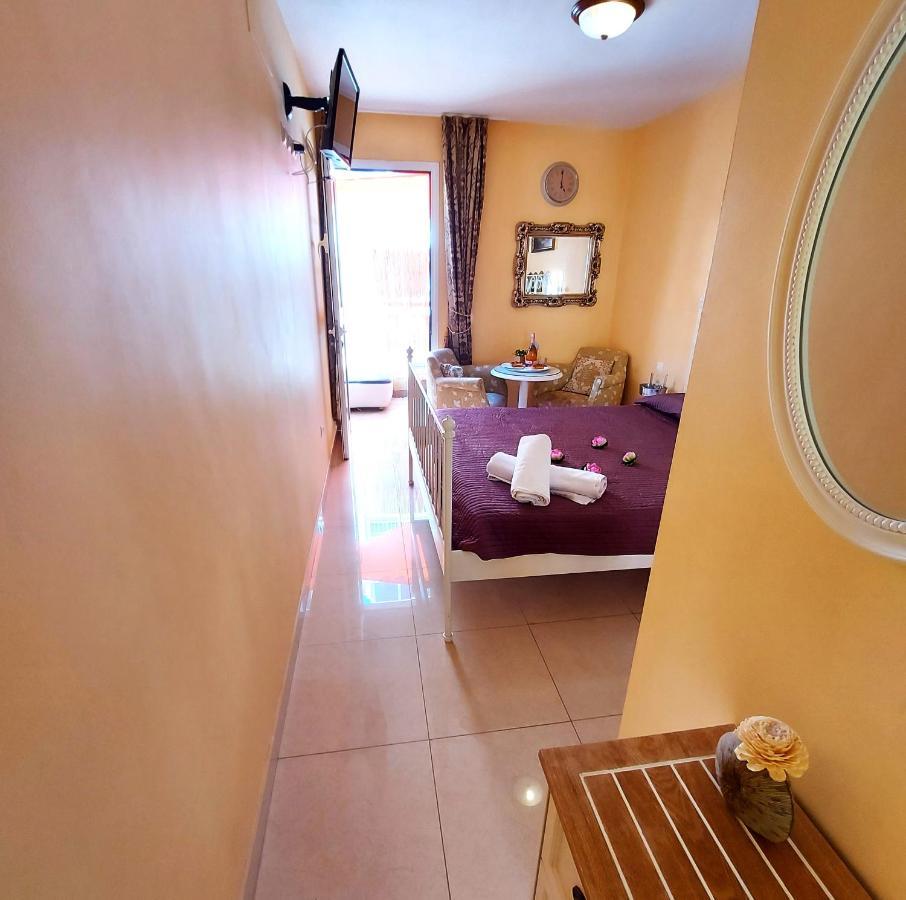 Small Apartment, Adeje House Wifi Free Hébergement de vacances Costa Adeje (Tenerife)