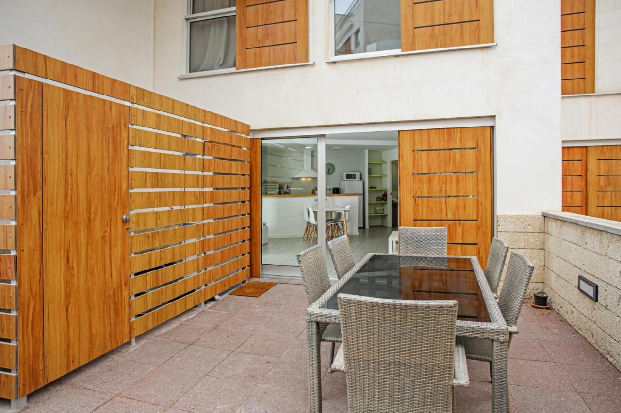 Sunny Duplex Martines