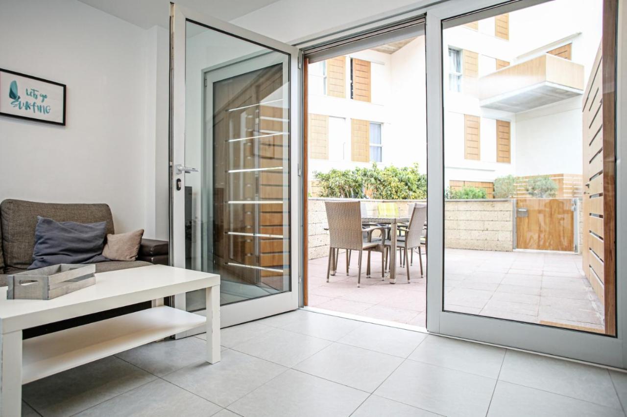Sunny Duplex Martines