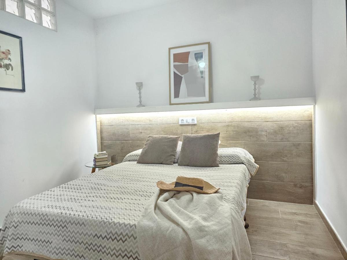 Holidays Center, Cristianos