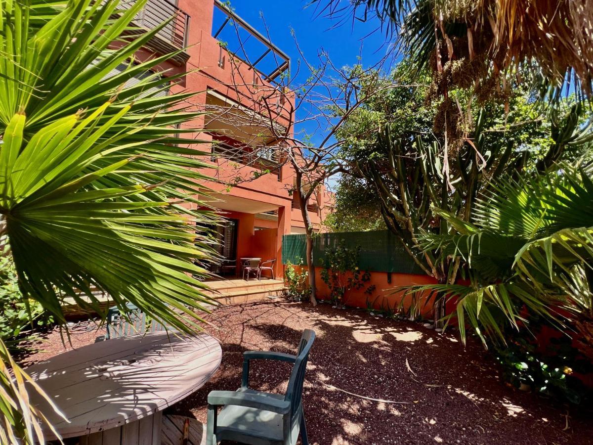Apartment With Garden *