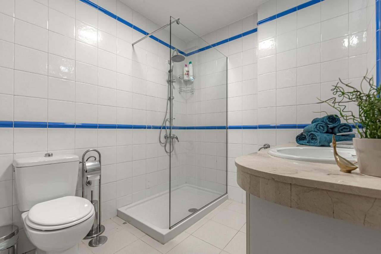 Apartment In Front Of The Ocean, Espectacular View, Pool And Wifi Costa Del Silencio