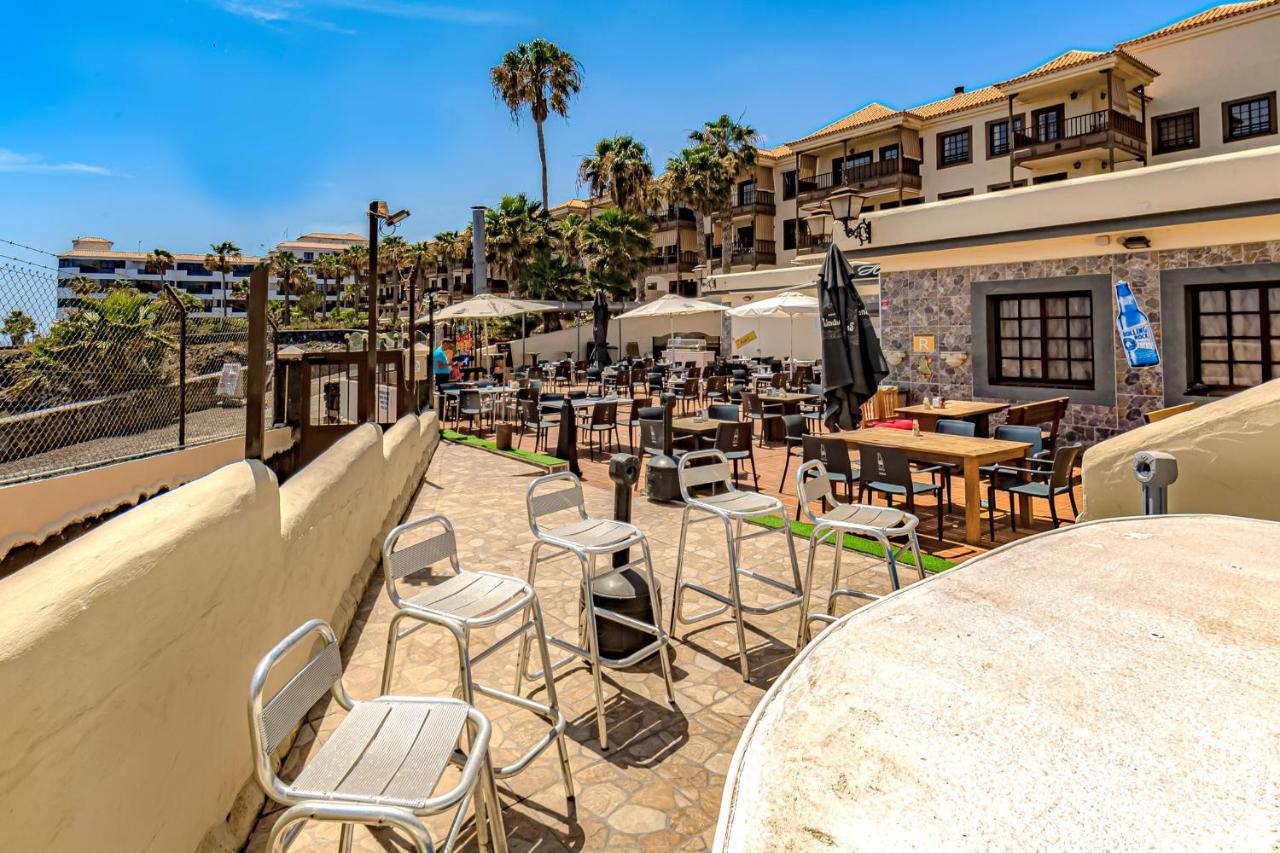 In Front Of The Ocean, Espectacular View, Pool And Wifi Apartment