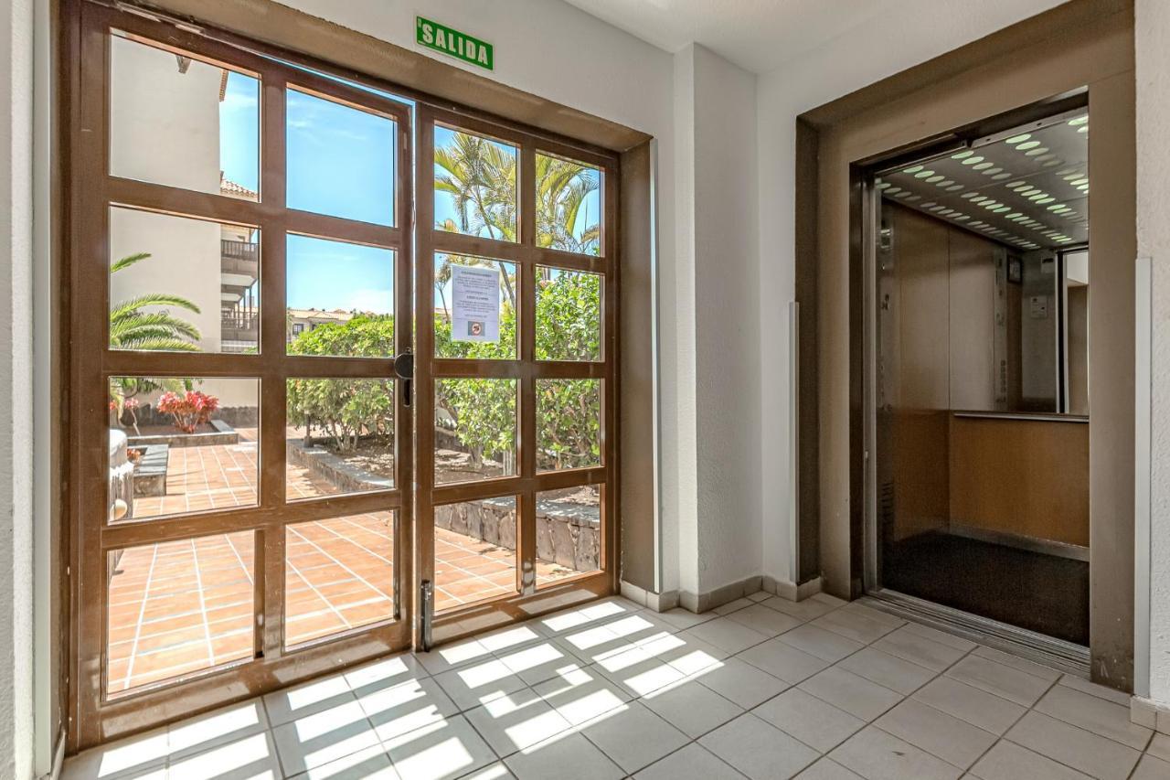 Apartment In Front Of The Ocean, Espectacular View, Pool And Wifi