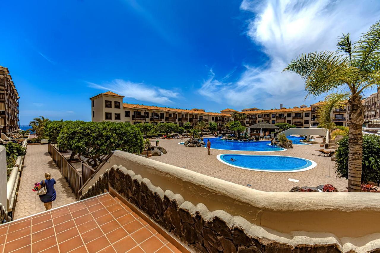 In Front Of The Ocean, Espectacular View, Pool And Wifi Apartment Costa Del Silencio