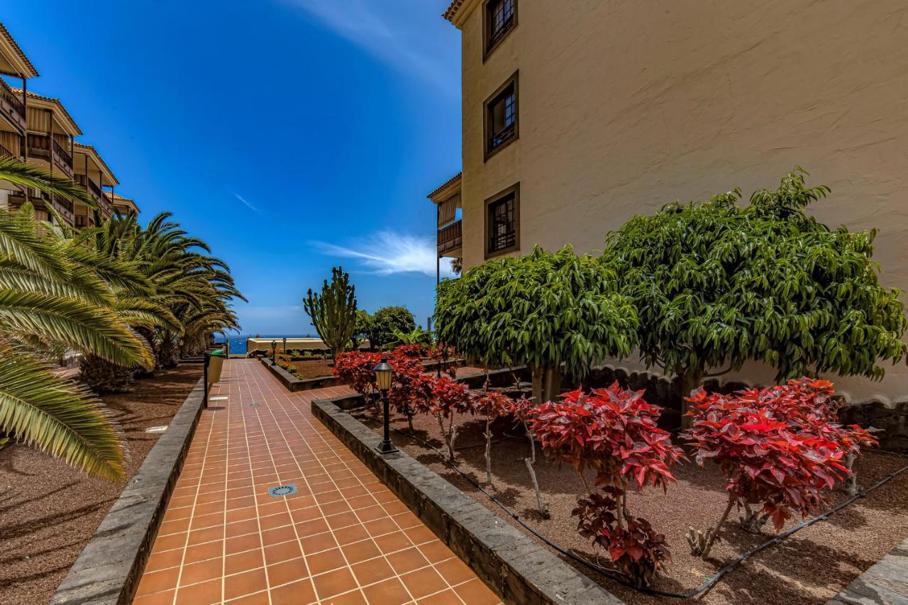 Apartment In Front Of The Ocean, Espectacular View, Pool And Wifi *