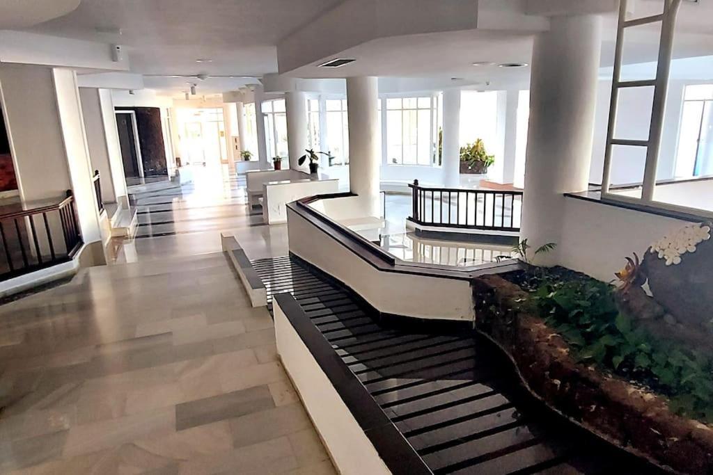 Luxury Kim Apartment, Ocean View & Wifi Free Hébergement de vacances *
