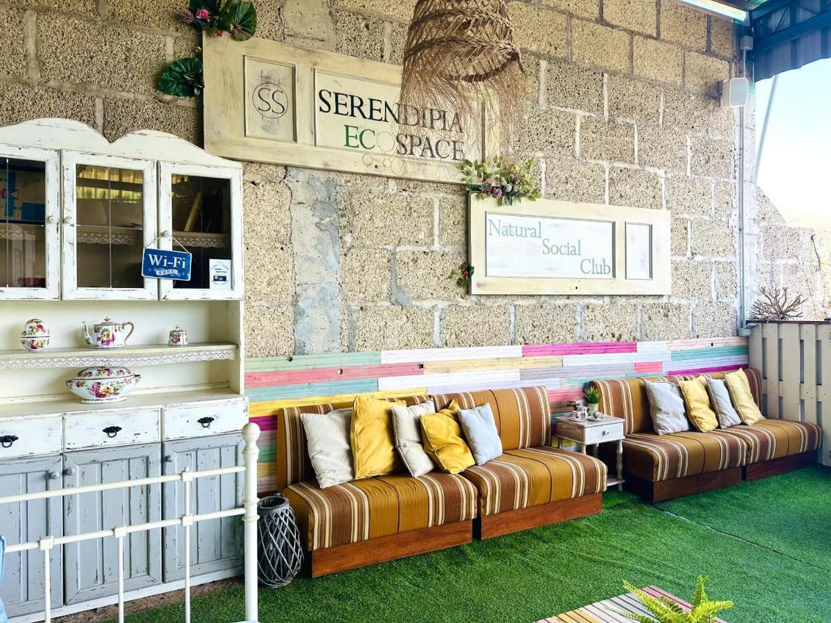Laurisilva Sauna Y Piscina Hébergement de vacances Buzanada