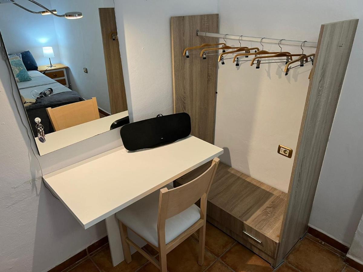Alcamar Privada Con Areas De Sala, Cocina Y Bano Que Se Comparten Cerca Al Mar! * Alcalá la Real