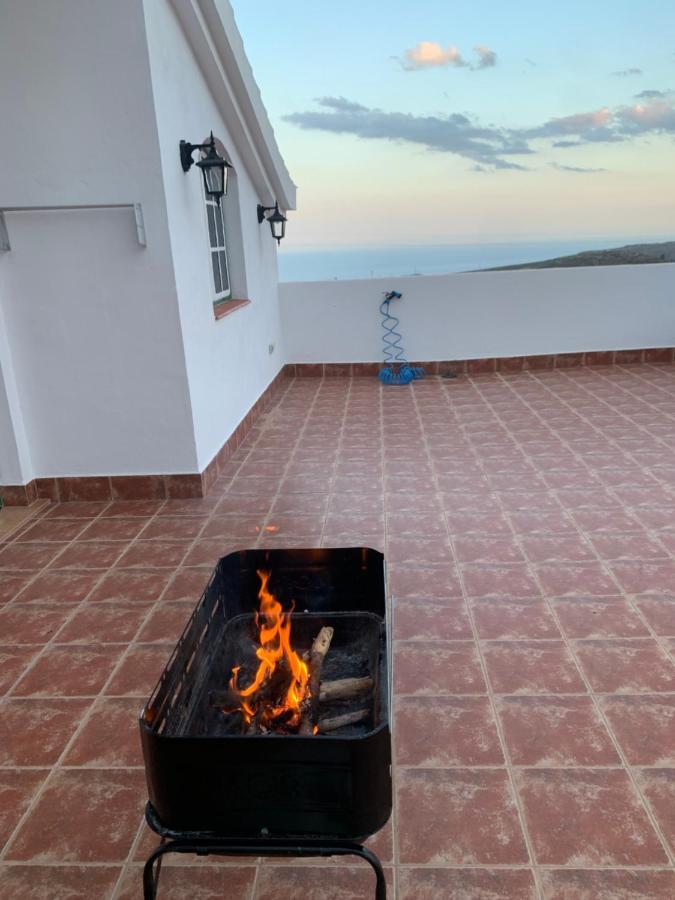 Casa Abona, Precioso Atico Con Wifi Gratis Y Vistas Increibles Al Mar Y La Montana Apartment