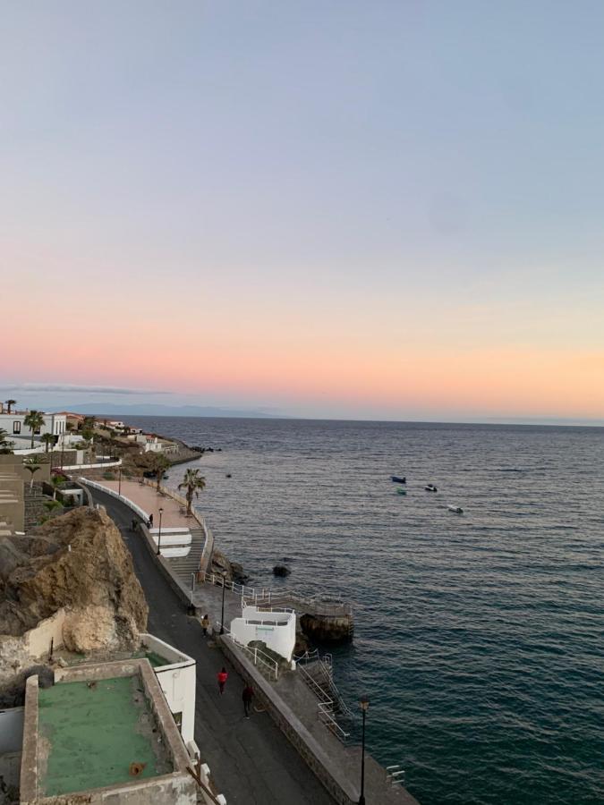 Casa Abona, Precioso Atico Con Wifi Gratis Y Vistas Increibles Al Mar Y La Montana Apartment La Sabinita