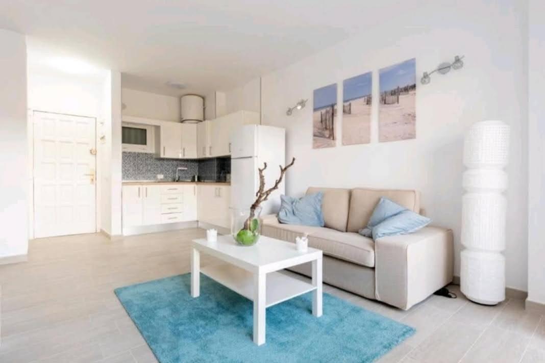 Ziocarlo/tenerife/los Cristianos