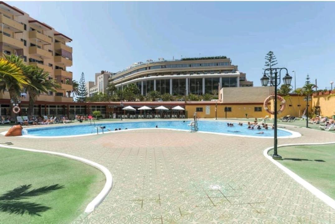 Ziocarlo/tenerife/los Cristianos