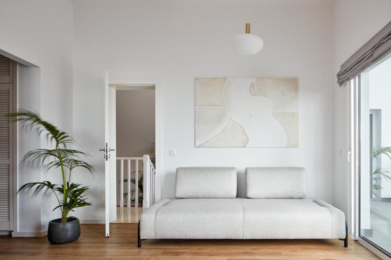 Encanta Villa *