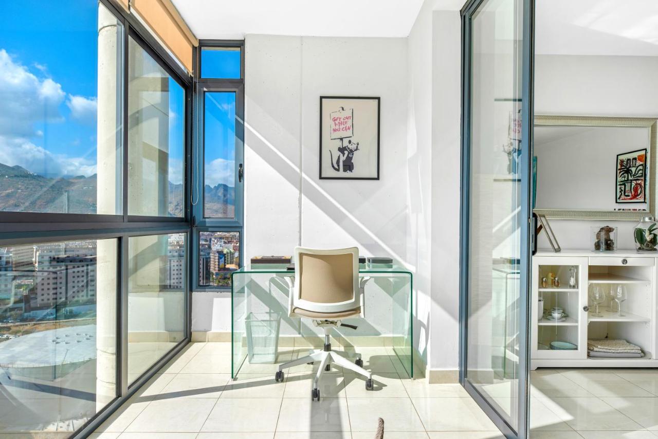 Luxury Flat In Skyscraper