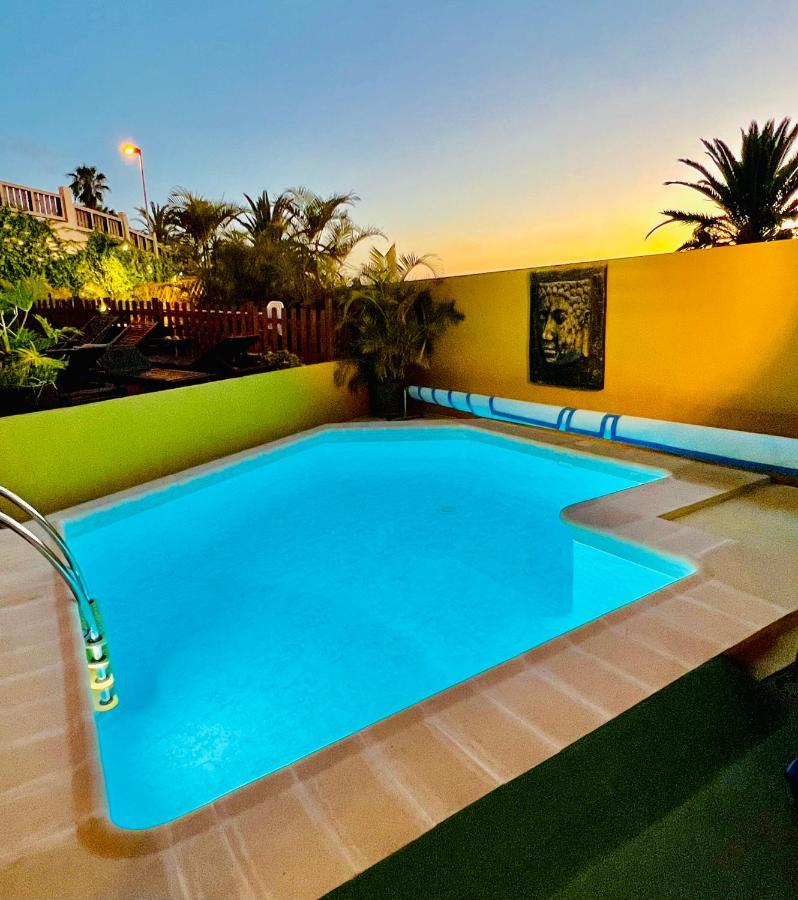 Con Piscina Climatizada Y Vistas Al Mar Villa