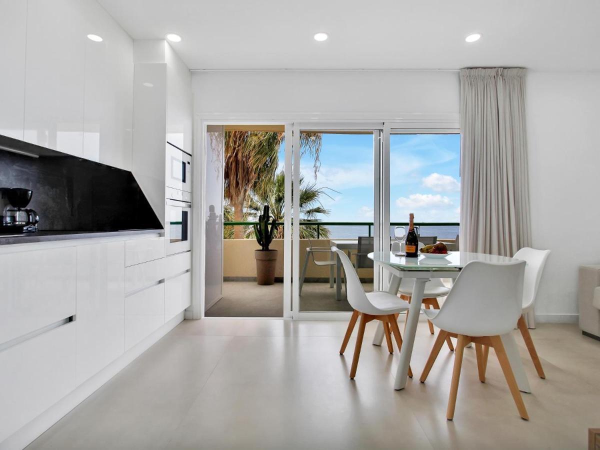 Apartment Casa Marinita, Floor, Direct Access To The Seafront *