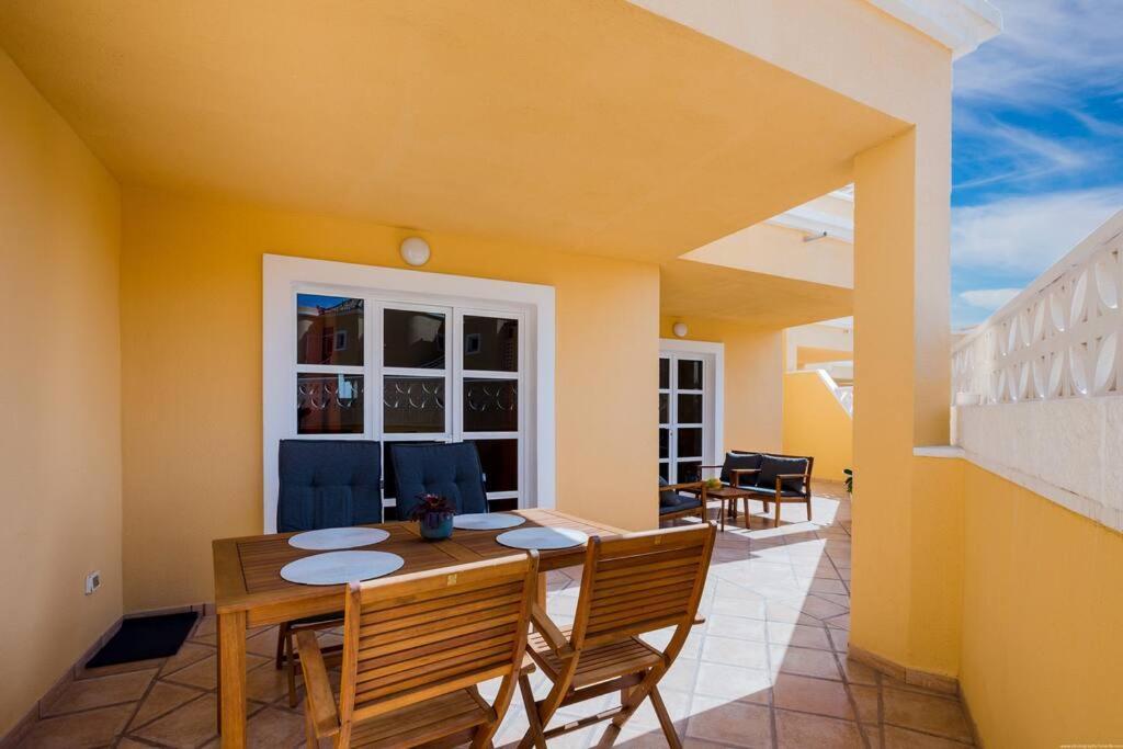 Ocean Breeze Apartment