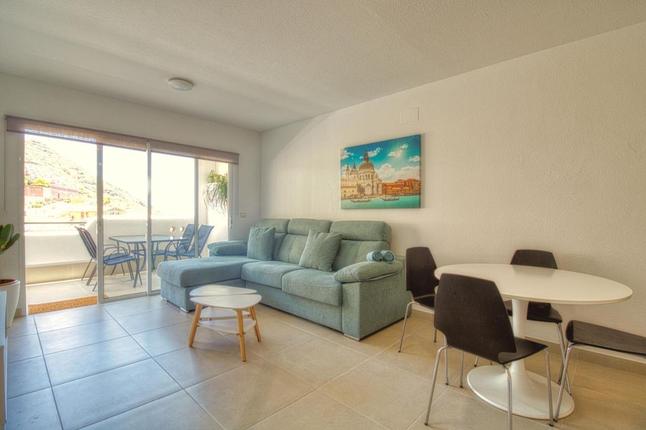 Relax At Roques Del Conde Apartment *