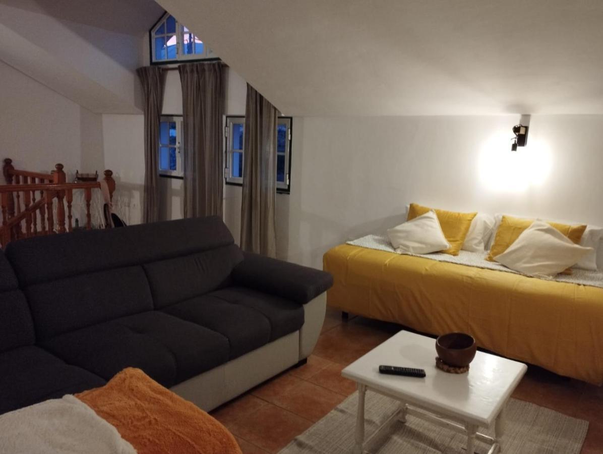 Casa Abona, Precioso Atico Con Wifi Gratis Y Vistas Increibles Al Mar Y La Montana