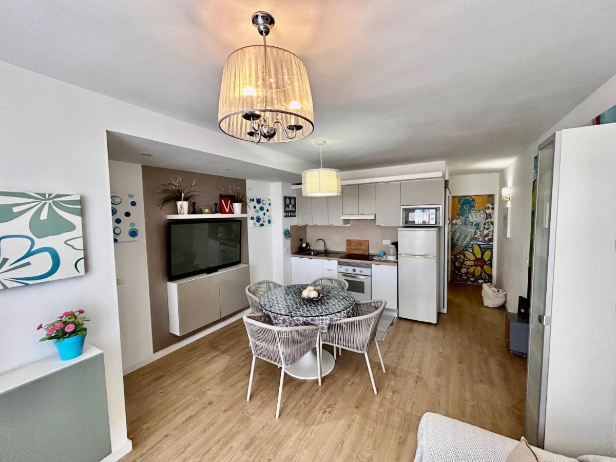Apartment Delicious Cristianos,2bdr 2bathr Beachclose