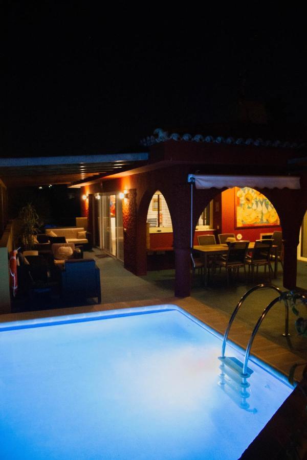 Con Piscina Climatizada Y Vistas Al Mar Villa *