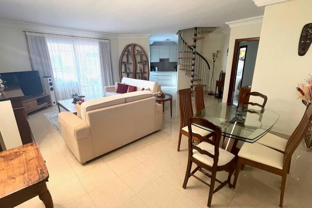 Luxurioese Duplex In Sehr Ruhiger Wohnanlage Mit Meerblick Apartamento Palm-mar