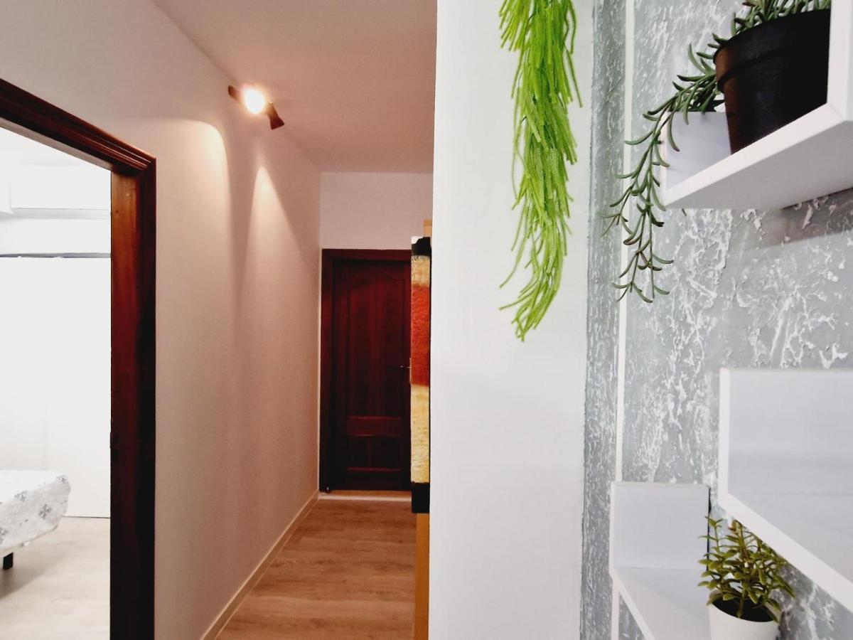 Nicole, 2 Bedrooms In Playa De Americas *