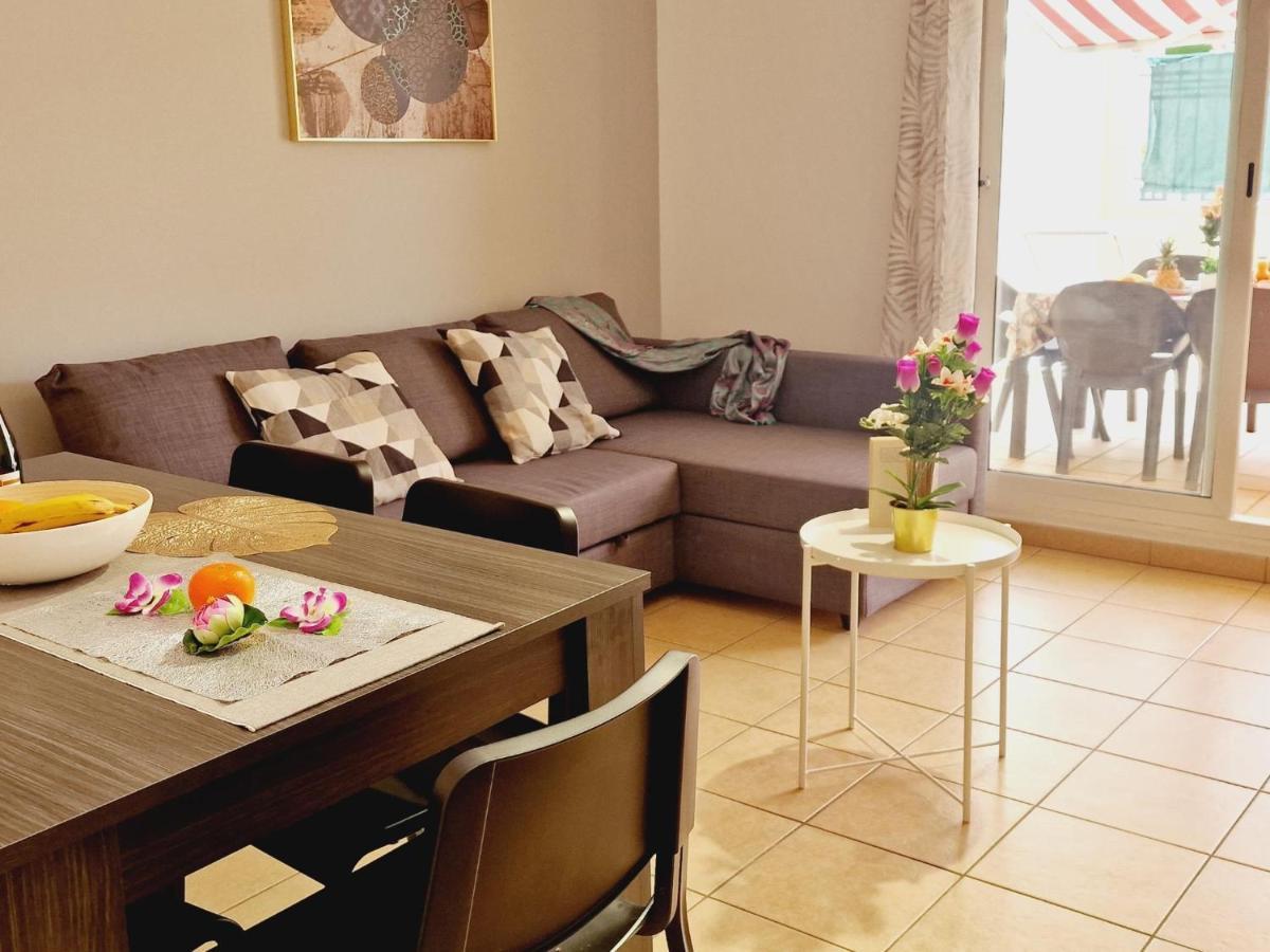 Precious 3 Bedroom, Oasis De Fanabe Wifi Free Hébergement de vacances