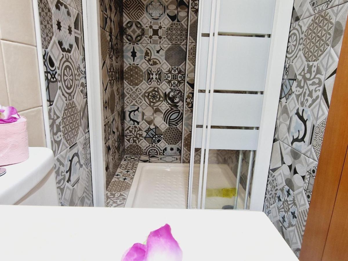 Precious 3 Bedroom, Oasis De Fanabe Wifi Free Hébergement de vacances *